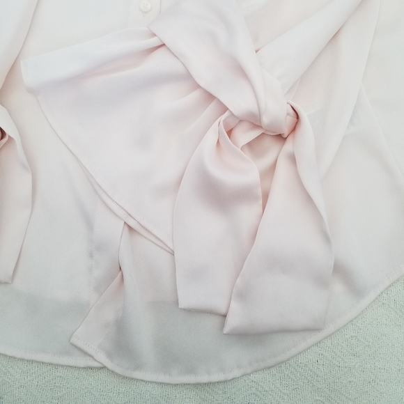 Banana Republic baby pink blouse - Picture 4 of 6